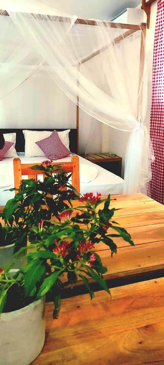 Swiss Kiss Beach Resort Uppuveli Exteriér fotografie