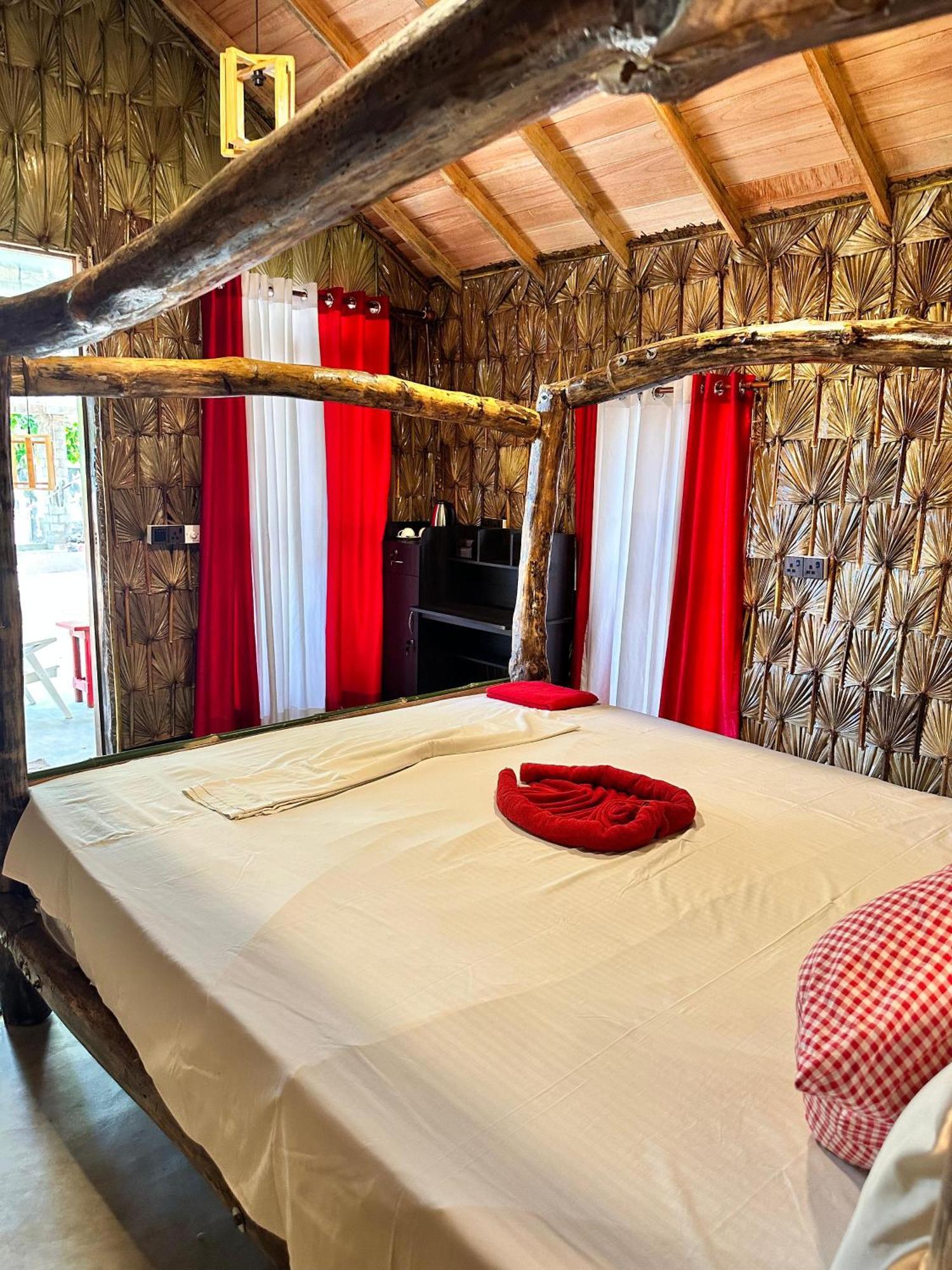 Swiss Kiss Beach Resort Uppuveli Exteriér fotografie
